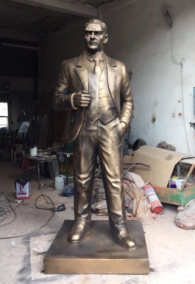 Atatürk Heykeli